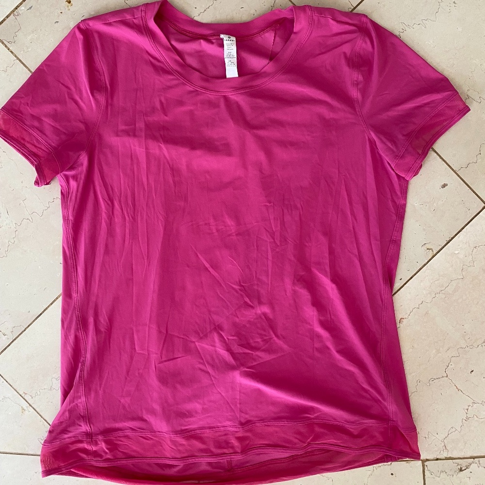 Lululemon Hot Pink Shirt with Open Back Size 6